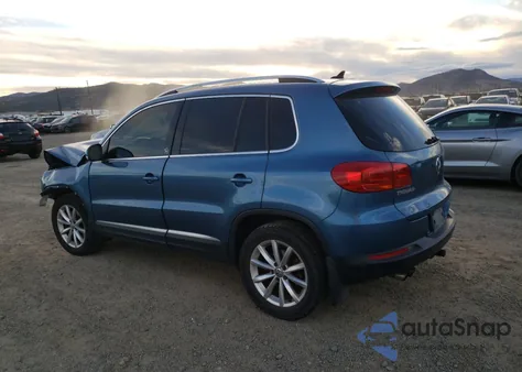 2017 Volkswagen Tiguan Wolfsburg z USA, uszkodzony, nr VIN WVGSV7AX3HK026800